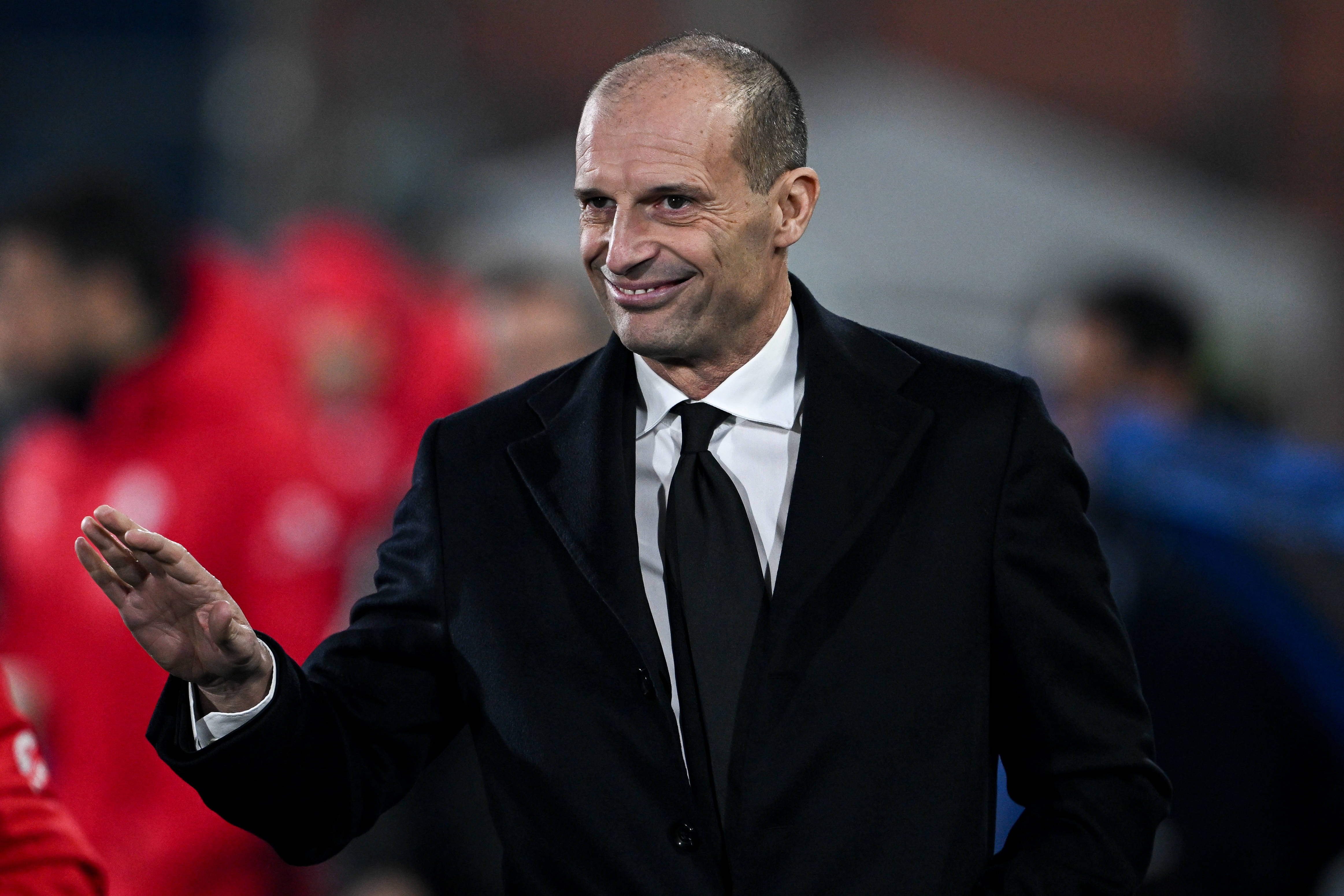 九游网络-米兰体育报：连休两天易懈怠，阿莱格里把米兰两天假期分开放